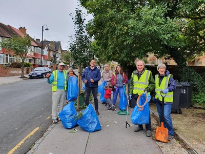 Our councillors Jeet Bains and Maddie Henson join the Havelock Road team 2021-10-02